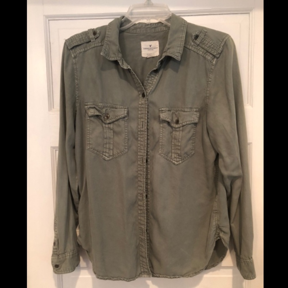 AMERICAN EAGLE super soft!! Boyfriend Fit shirt M